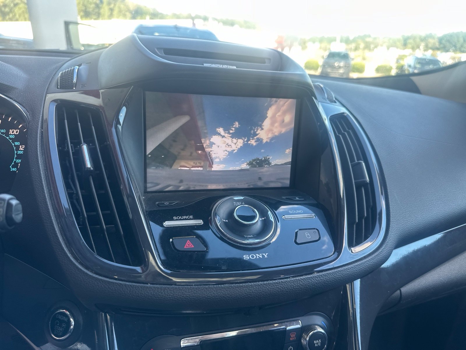 Used 2013 Ford Escape Titanium w/ Parking Technology Pkg FWD image 10