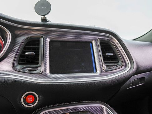 Used 2016 Dodge Challenger SRT Hellcat image 37