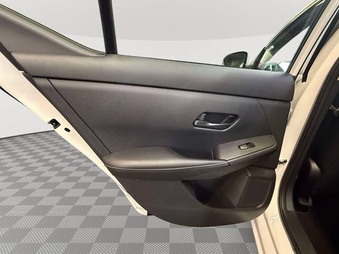 Used 2025 Nissan Sentra SV FWD image 23