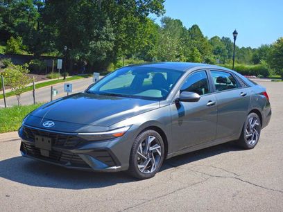 Used 2025 Hyundai Elantra SEL
