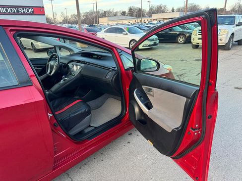 Used 2013 Toyota Prius Three FWD image 9