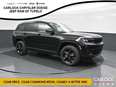 New 2025 Jeep Grand Cherokee Altitude image 4