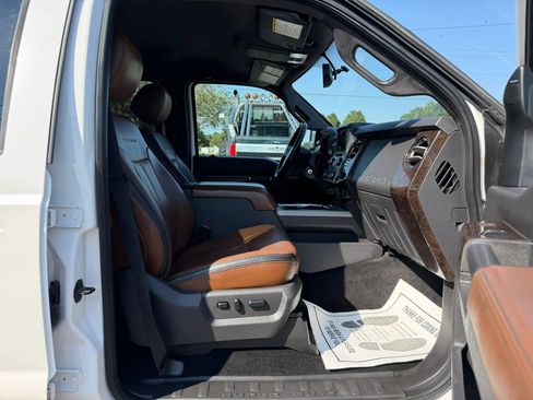 Used 2015 Ford F250 Platinum AWD/4WD image 31