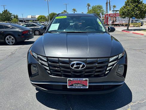 Used 2024 Hyundai Tucson SEL FWD image 2