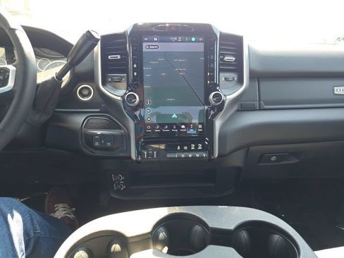 Used 2025 RAM 2500 Big Horn AWD/4WD image 26