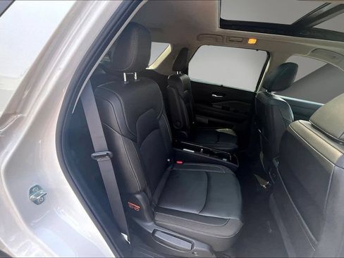 Used 2024 Nissan Pathfinder SL w/ SL Premium Package AWD/4WD image 25