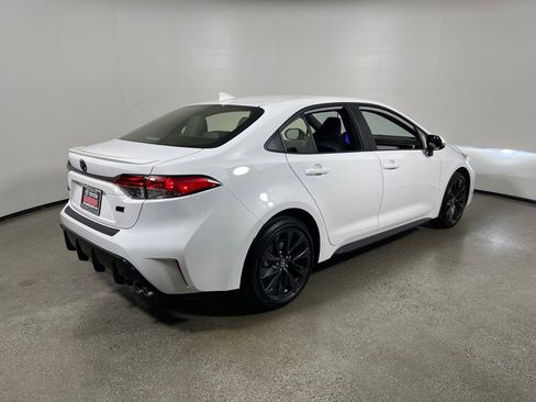 New 2026 Toyota Corolla SE image 3