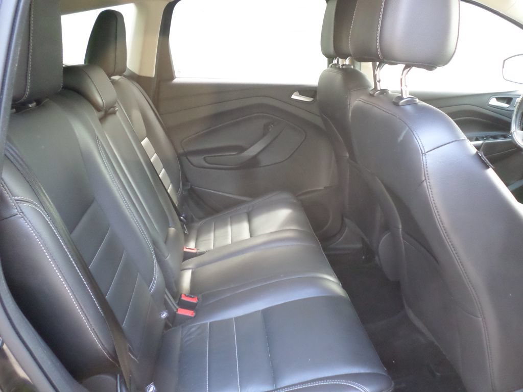 Used 2016 Ford Escape SE w/ SE Leather Comfort Package FWD image 12
