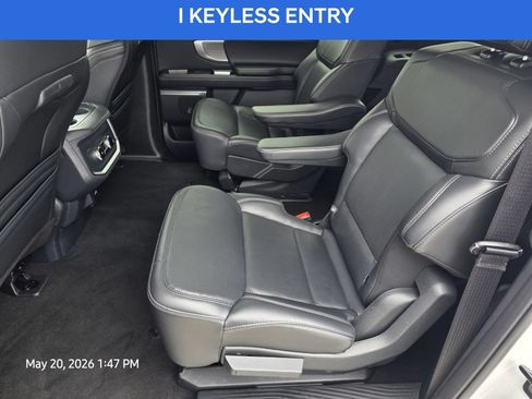 Used 2025 Ford Expedition Max Platinum AWD/4WD image 19
