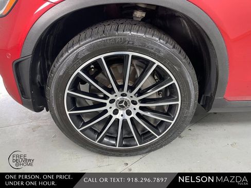Used 2021 Mercedes-Benz GLC 300 4MATIC Coupe image 11