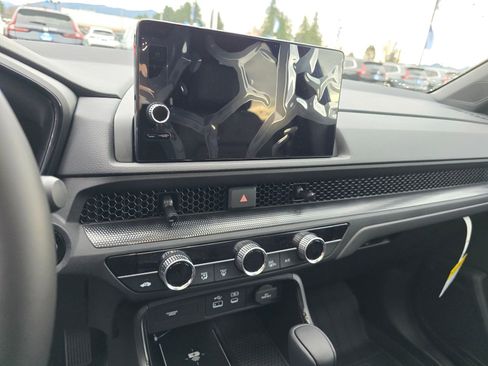 Used 2025 Honda CR-V Sport-L image 18