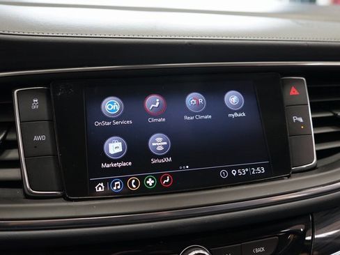 Used 2020 Buick Enclave Essence image 37