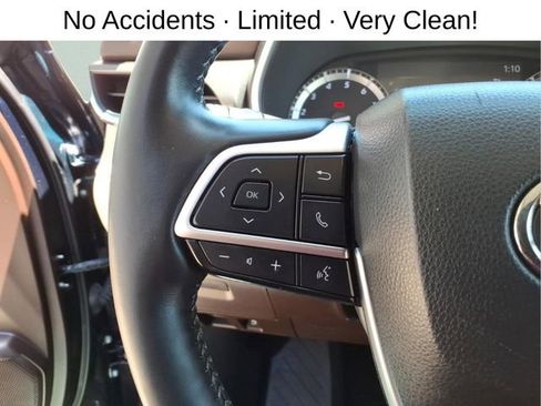 Used 2022 Toyota Highlander Limited AWD/4WD image 16