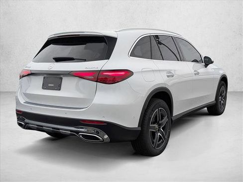New 2026 Mercedes-Benz GLC 300 4MATIC image 2