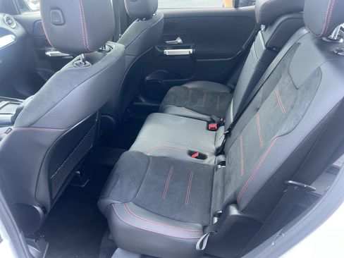 Certified 2025 Mercedes-Benz GLB 250 4MATIC image 32