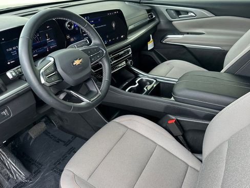 Used 2026 Chevrolet Traverse LT w/ Driver Confidence Package FWD image 10