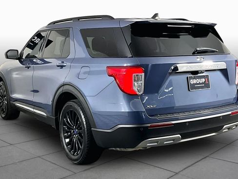 Used 2021 Ford Explorer XLT w/ Equipment Group 202A RWD image 11