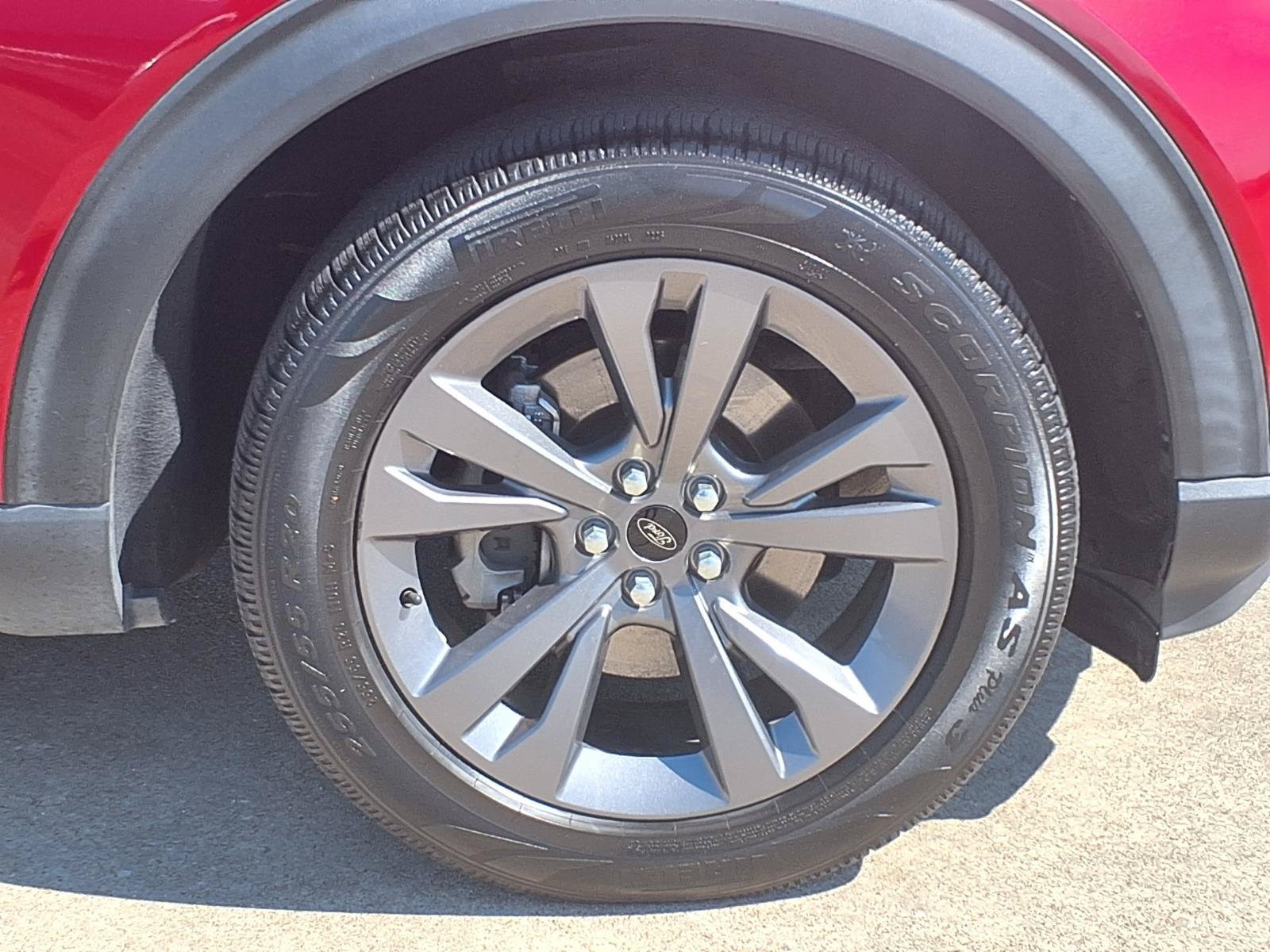 Used 2021 Ford Explorer XLT w/ Equipment Group 202A RWD image 9