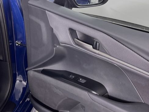 Used 2025 Toyota Camry SE w/ Convenience Package FWD image 32