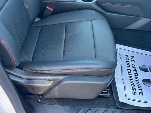 Used 2024 Chevrolet Colorado Z71 w/ Z71 Convenience Package 2 image 31