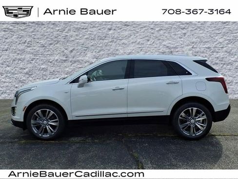 New 2025 Cadillac XT5 Premium Luxury image 9