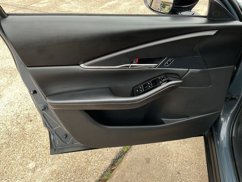 Used 2025 MAZDA CX-30 AWD 2.5 S w/ Preferred Package image 12