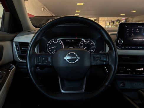 Used 2025 Nissan Rogue SV AWD/4WD image 36