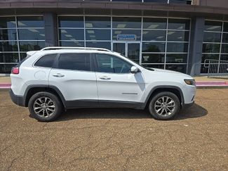 Used 2019 Jeep Cherokee Latitude Plus w/ Cold Weather Group video 2