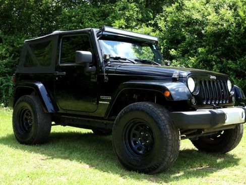 Used 2013 Jeep Wrangler Sport image 6
