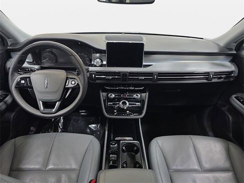 Certified 2022 Lincoln Corsair Standard w/ Premium Package image 9