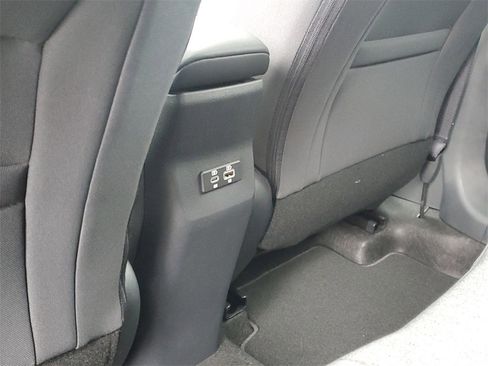 Used 2025 Nissan Kicks SV w/ SV Premium Package image 12