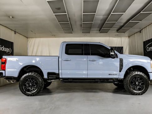 Used 2024 Ford F250 Lariat w/ Black Appearance Package AWD/4WD image 5