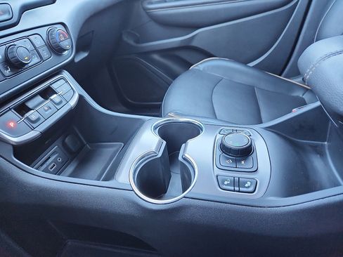 Used 2023 GMC Terrain AT4 image 20