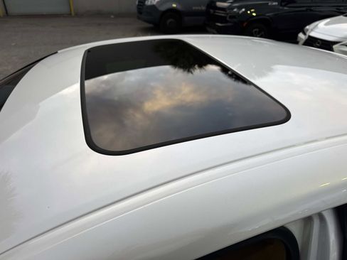 New 2025 Lexus ES 350 w/ Premium Package image 32