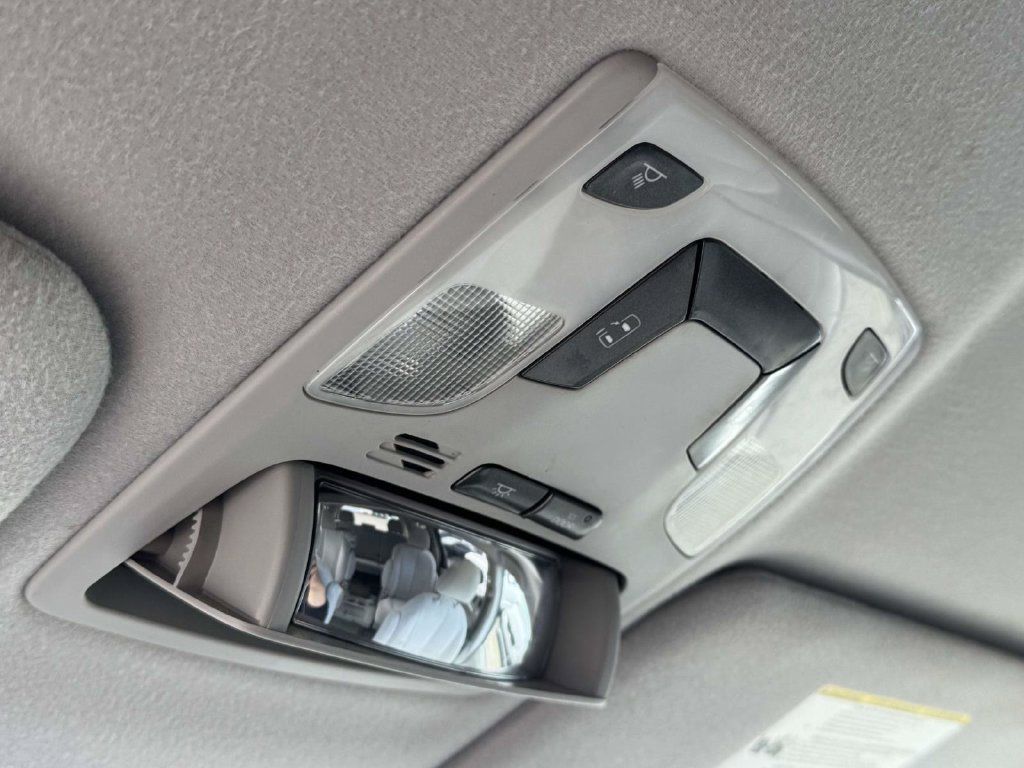 Used 2012 Toyota Sienna LE FWD image 28