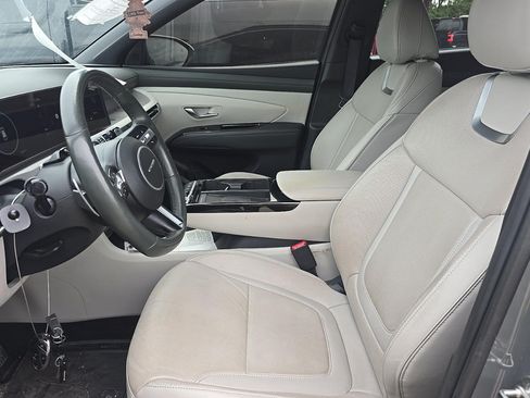 Used 2025 Hyundai Tucson Limited FWD image 9