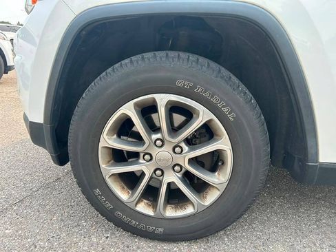 Used 2015 Jeep Grand Cherokee Limited AWD/4WD image 9