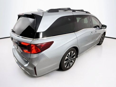 Used 2026 Honda Odyssey Elite image 5