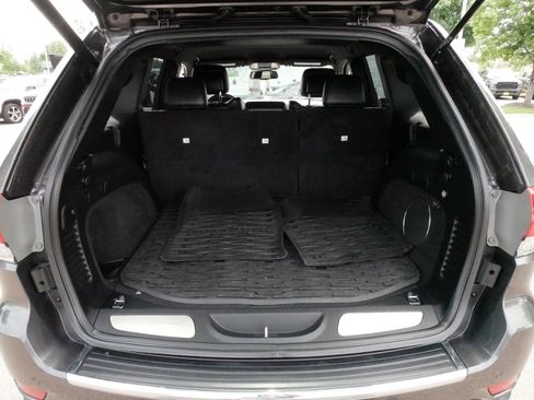 Used 2014 Jeep Grand Cherokee Limited w/ Trailer Tow Group IV AWD/4WD image 18