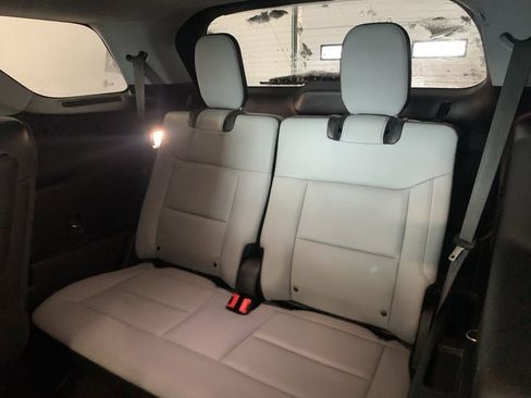 Used 2021 Ford Explorer XLT w/ Equipment Group 202A image 21