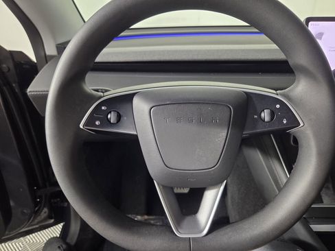 Used 2026 Tesla Model Y AWD image 17
