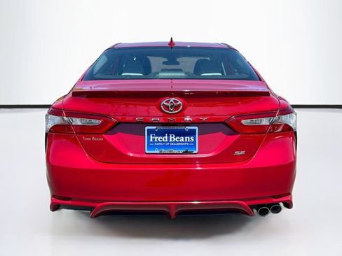 Used 2019 Toyota Camry SE FWD image 6