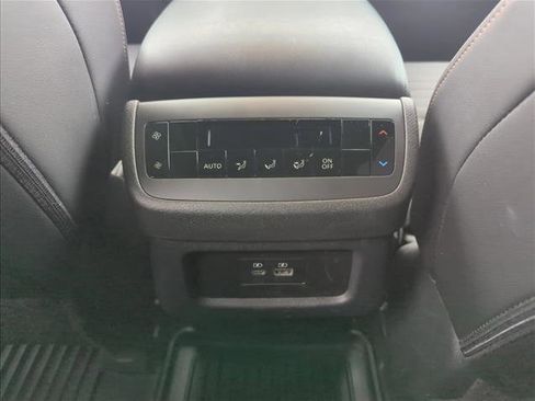 Used 2025 Nissan Pathfinder Rock Creek image 14