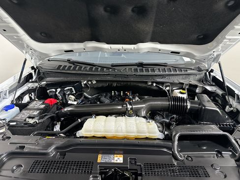 Used 2025 Ford Expedition Active AWD/4WD image 37