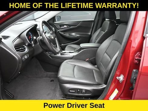 Used 2019 Chevrolet Malibu LT w/ Leather Package FWD image 14