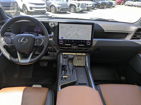 Used 2024 Lexus GX 550 w/ Accessory Package (2T) AWD/4WD image 26