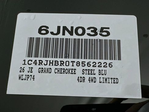 New 2026 Jeep Grand Cherokee Limited AWD/4WD image 17