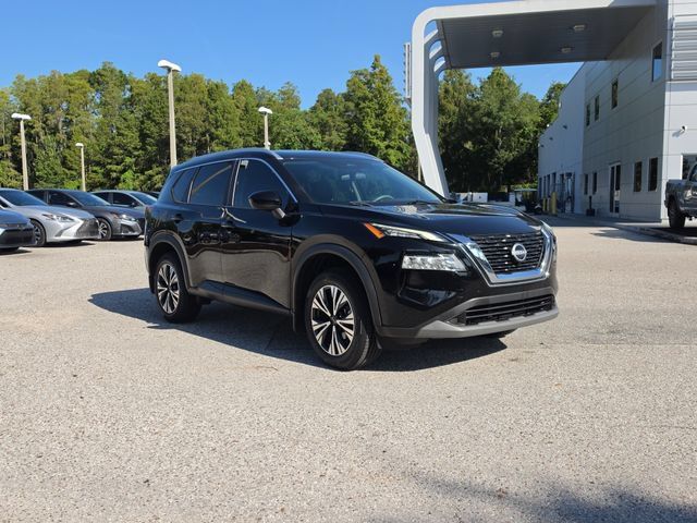 Used 2023 Nissan Rogue SV w/ SV Premium B Package FWD image 2