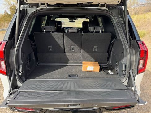 New 2026 Ford Expedition Max Platinum image 27