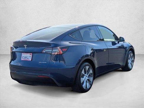 Used 2020 Tesla Model Y Long Range image 5